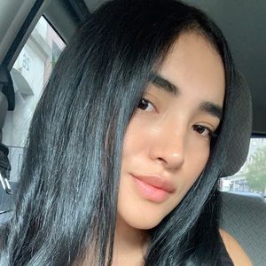 Meet your Posher, Ivonne